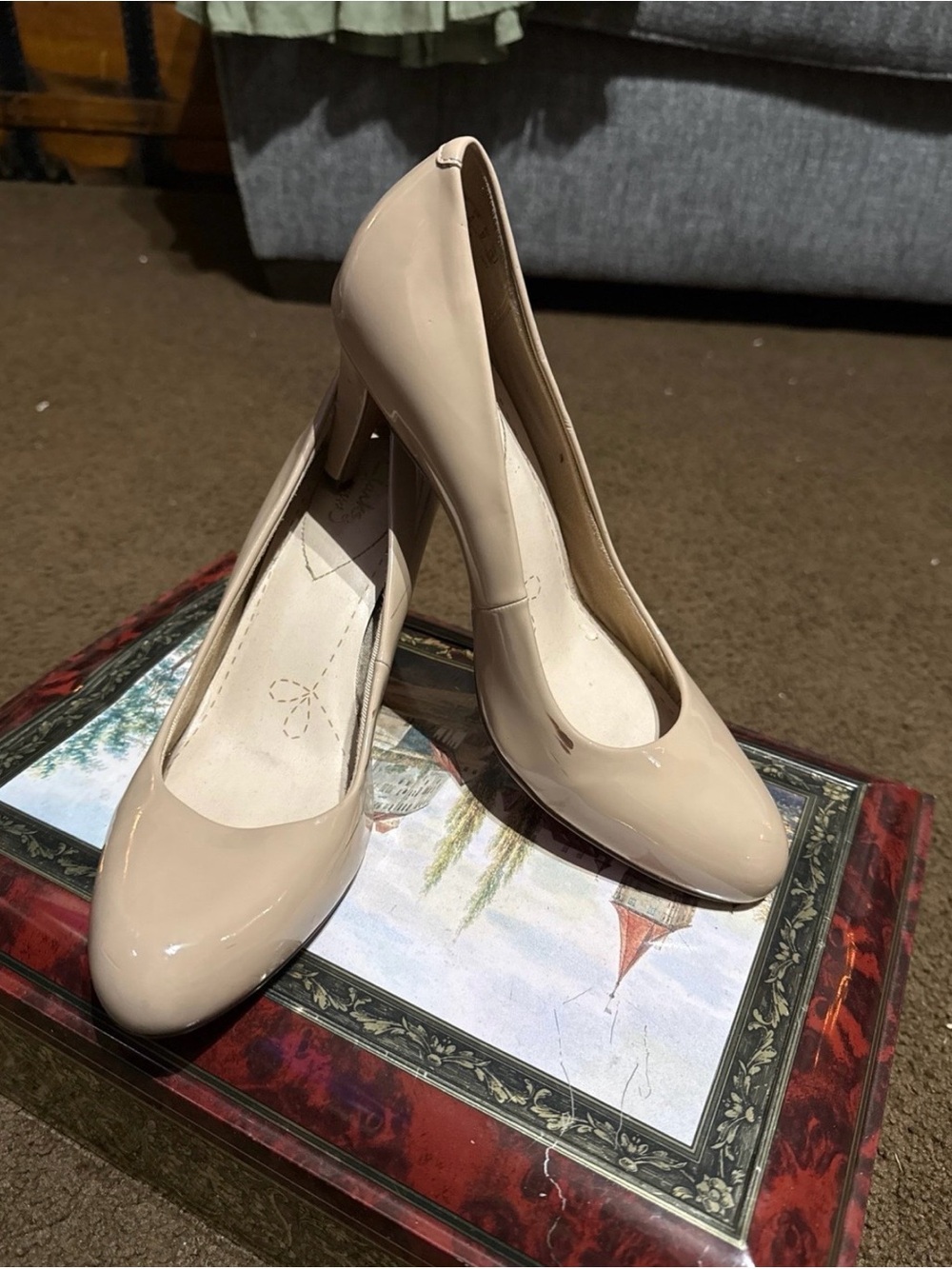 Clarks Nude Patent Leather Pointed Toe Pumps